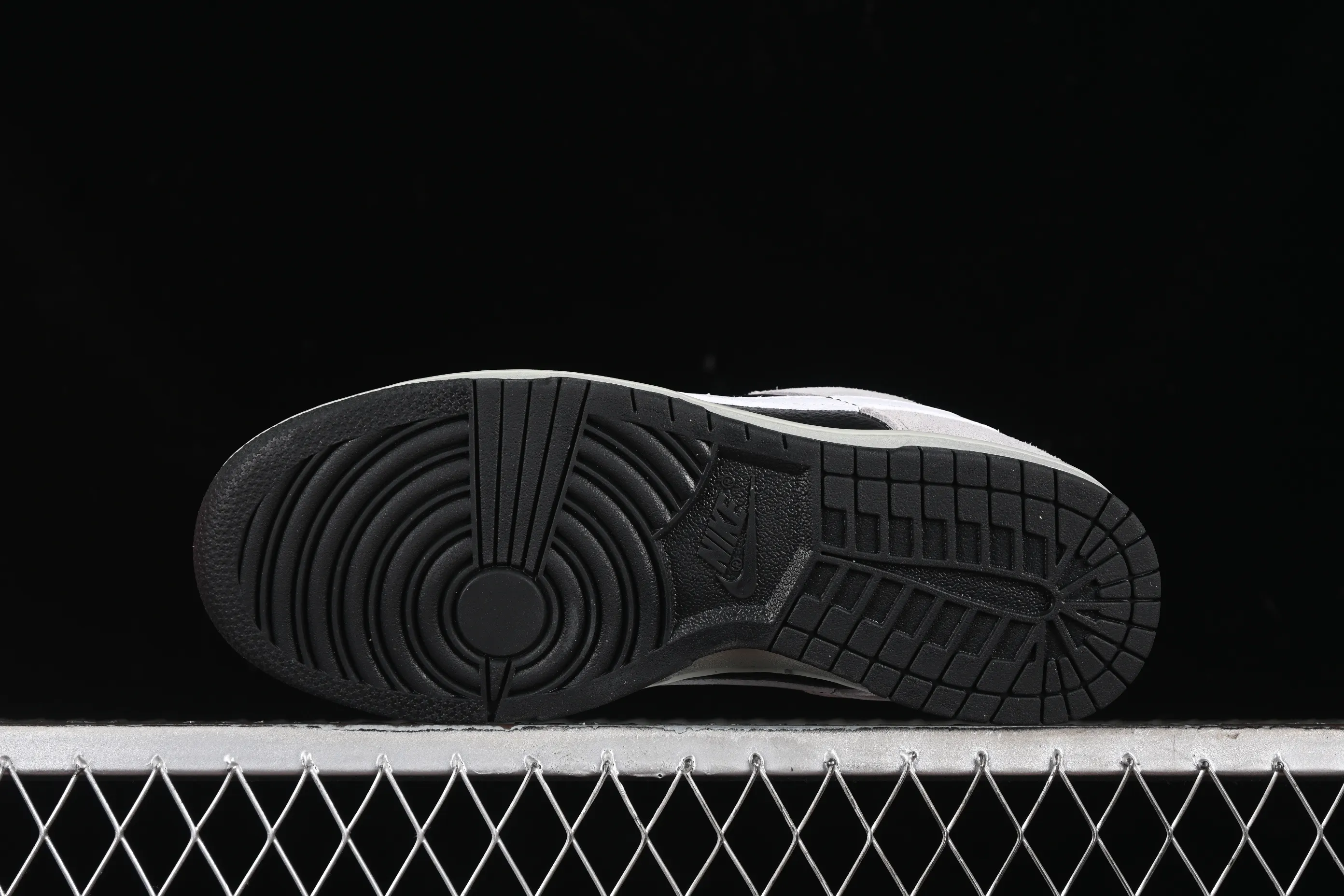 All Categories Nk SB Dunk Series Nk SB Dunk Low Low-top sneakers Nk Dunk Low "Light Smoke Gray Anthracite" SB gray tone SB low-top casual sneakers HV2532-001